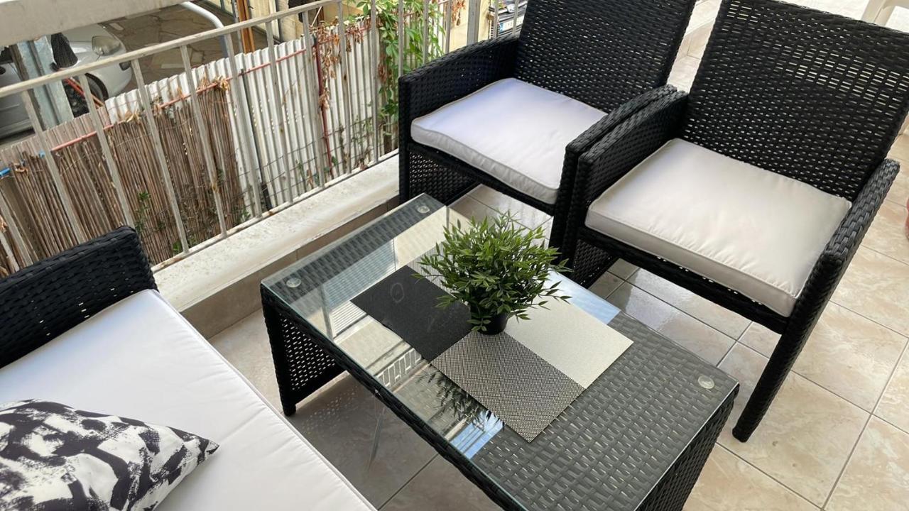 Sunny Peraia Apartment Buitenkant foto